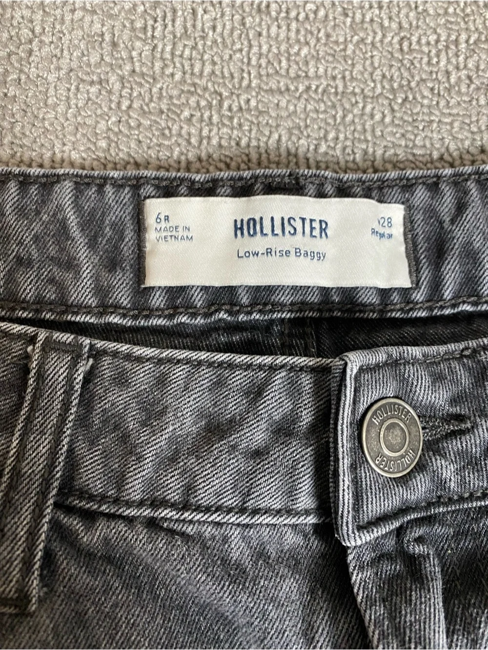 Hollister Washed Bleached Dark Gray Low-Rise Blokecore Streetwear Baggy Jeans
